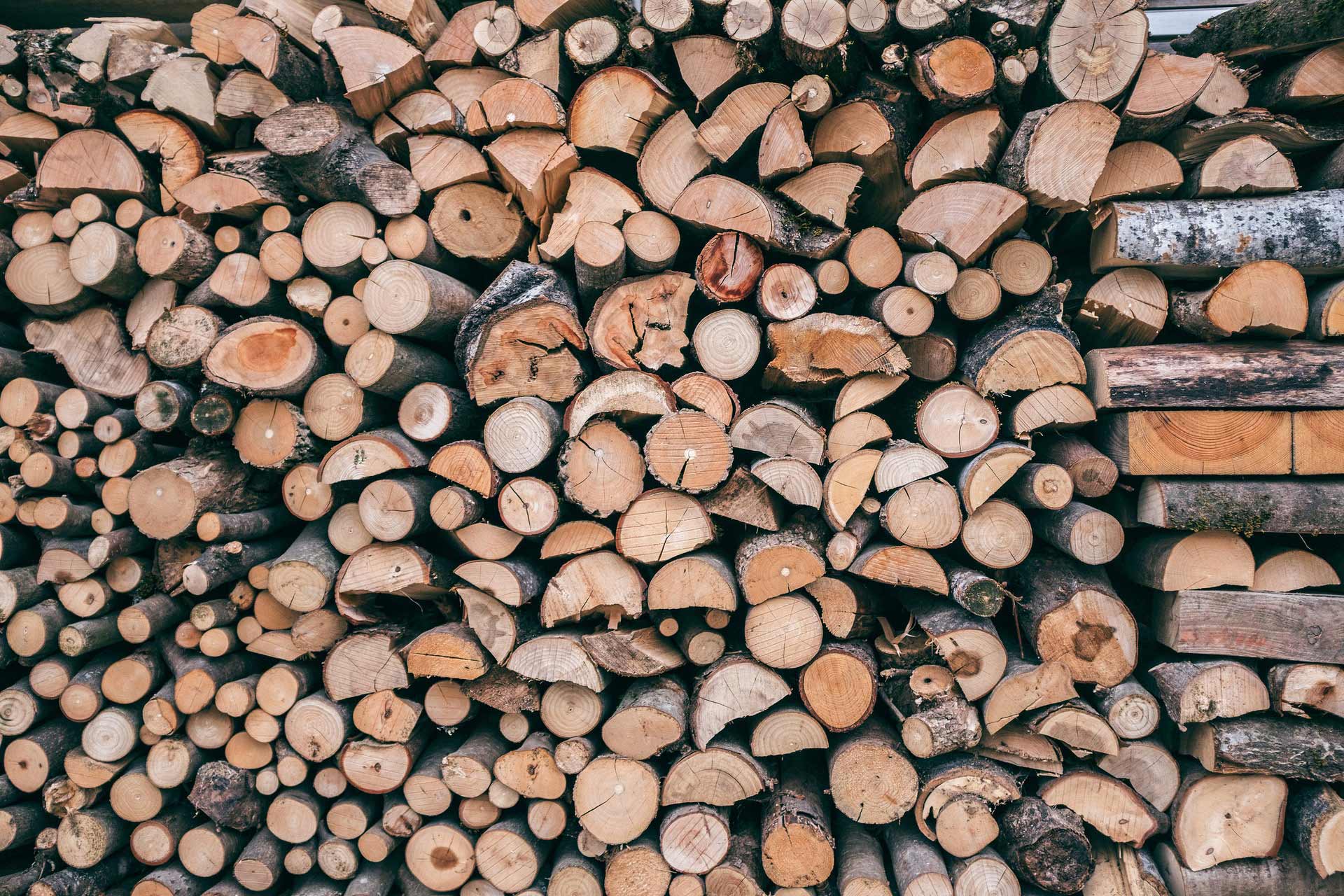 Premium-Hardwood-Substrate